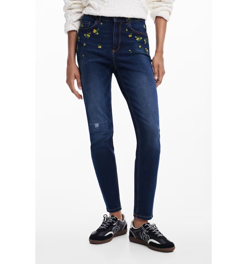 Dámské jeans Desigual 24WWDD24 5008 DENIM AKIRA 5008 BLUE - DESIGUAL - 24WWDD24 5008 DENIM AKIRA